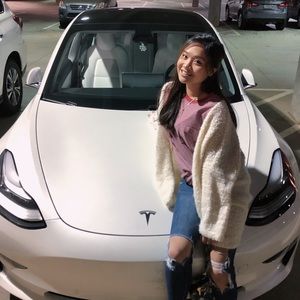 Meet your Posher, Vy